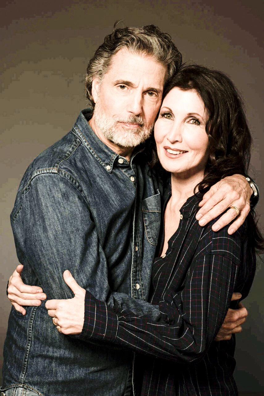 Featured image of post Joanna Gleason And Chris Sarandon